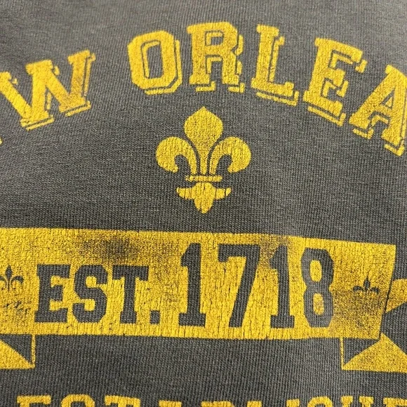 New Orleans Established Graphic Design T- Shirt - Picture 4 of 5